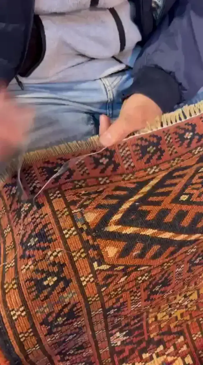 Nouage des franges d'un Boukhara — vidéo de l'atelier Atelier Royale